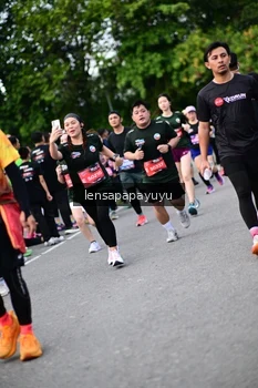 Runner Photo 4136795