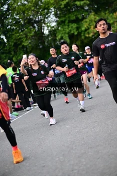 Runner Photo 4136796