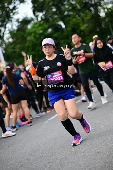 Runner Photo 4136819