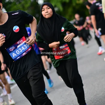 Runner Photo 4136844