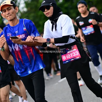 Runner Photo 4136857