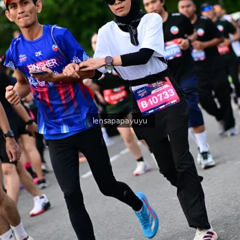 Runner Photo 4136860