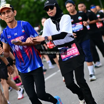 Runner Photo 4136867
