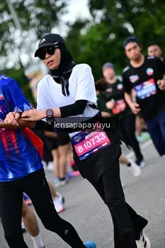 Runner Photo 4136878