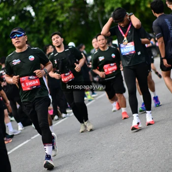 Runner Photo 4136882