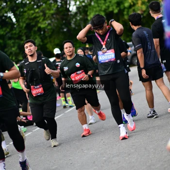 Runner Photo 4136885