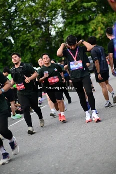 Runner Photo 4136894