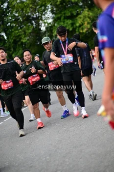 Runner Photo 4136901