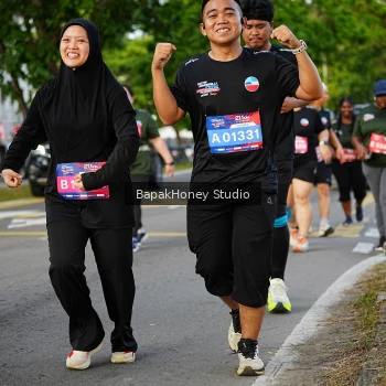 Runner Photo 4136902
