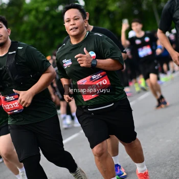 Runner Photo 4136908