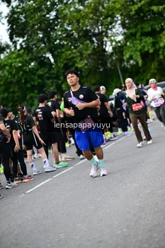 Runner Photo 4136910