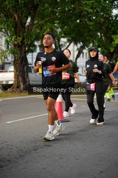 Runner Photo 4136913