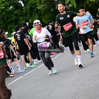 Runner Photo 4136937