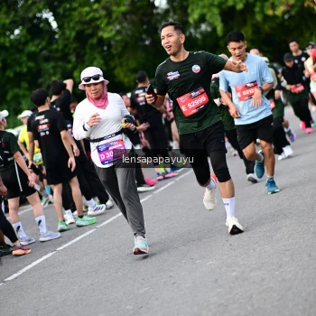 Runner Photo 4136940