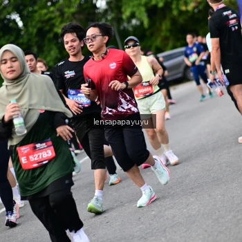 Runner Photo 4136975