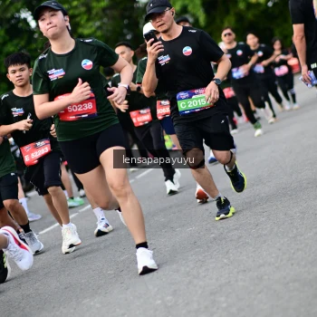 Runner Photo 4137041