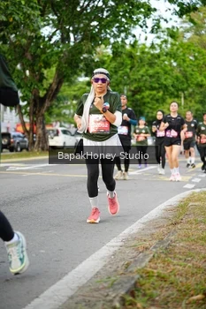 Runner Photo 4137044