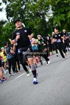 Runner Photo 4137057