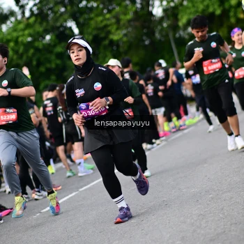 Runner Photo 4137075