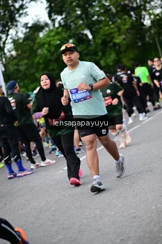 Runner Photo 4137175