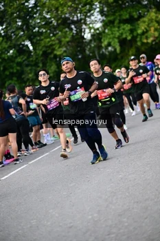 Runner Photo 4137179