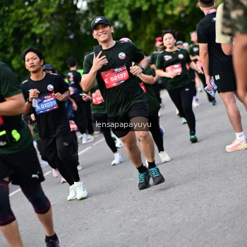 Runner Photo 4137191