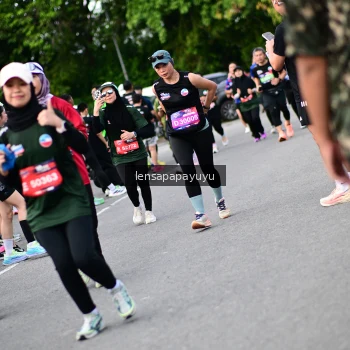 Runner Photo 4137290