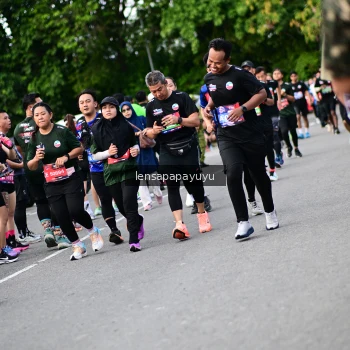 Runner Photo 4137298