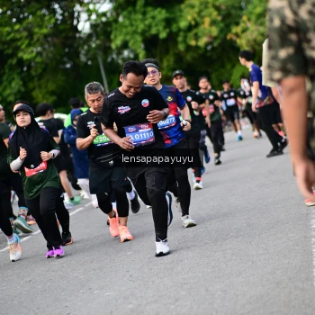 Runner Photo 4137305