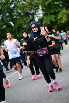 Runner Photo 4137363