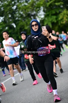 Runner Photo 4137366