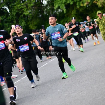 Runner Photo 4137374