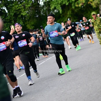 Runner Photo 4137377