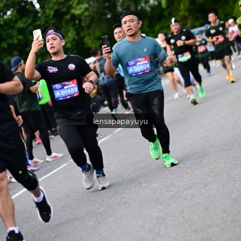 Runner Photo 4137384