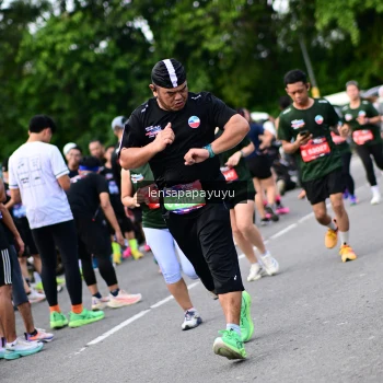 Runner Photo 4137387