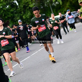Runner Photo 4137391
