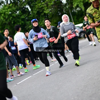 Runner Photo 4137395