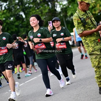 Runner Photo 4137405