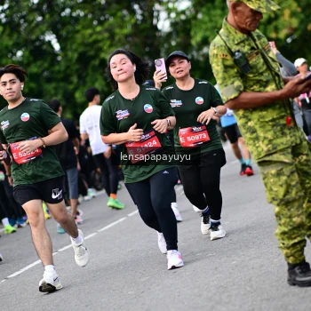 Runner Photo 4137406