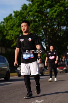 Runner Photo 4137419