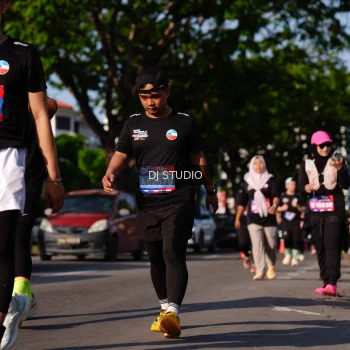 Runner Photo 4137483