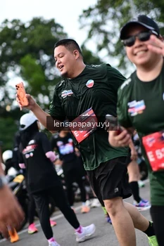 Runner Photo 4137597