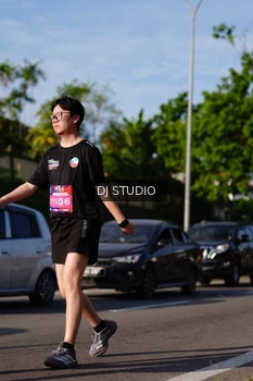Runner Photo 4137668