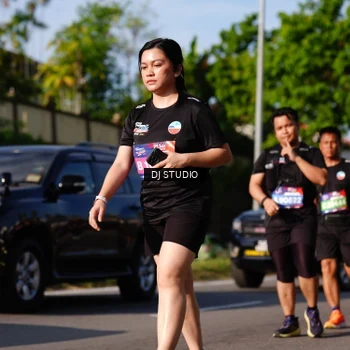 Runner Photo 4137675