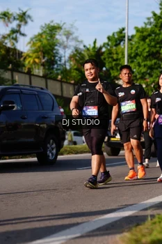 Runner Photo 4137678