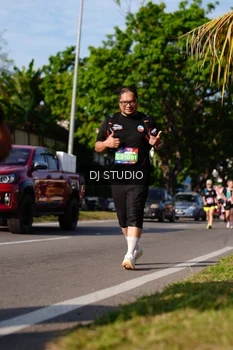 Runner Photo 4137730