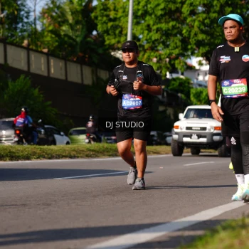 Runner Photo 4137794