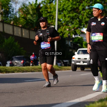 Runner Photo 4137795