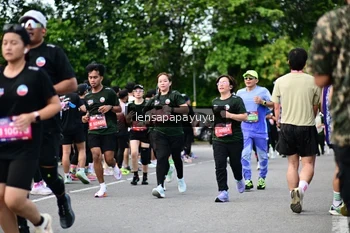 Runner Photo 4137844