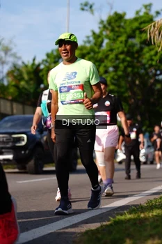 Runner Photo 4137874